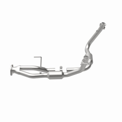 MagnaFlow Direct Fit Catalytic Converter 05-06 Jeep Grand Cherokee 3.7L Y-Pipe Assy (49 State)