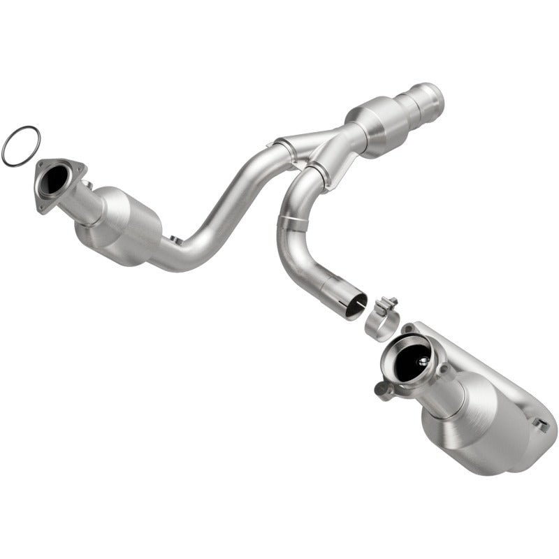 Magnaflow OEM Grade Direct-Fit Catalytic Converter | GMC Yukon XL 6.2L (52617)