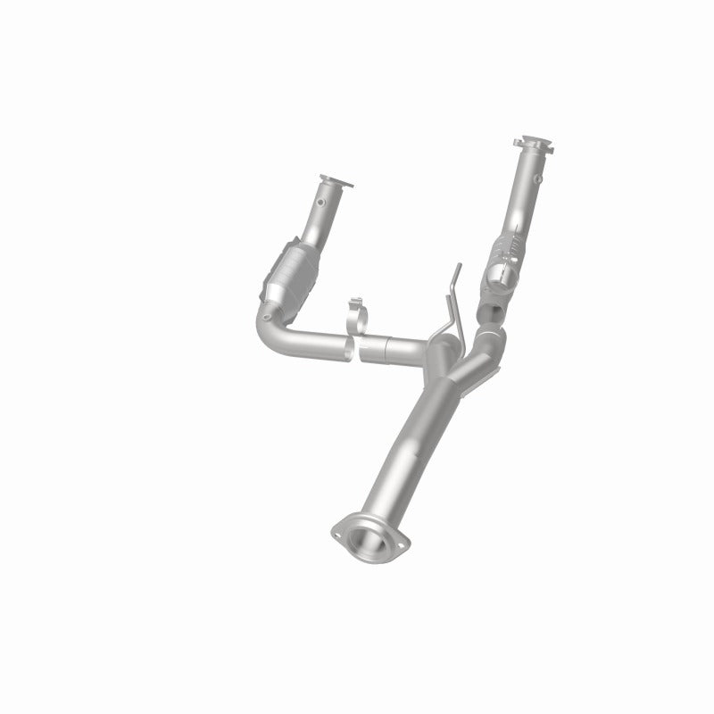MagnaFlow OEM D&F Catalytic Converter | Silverado 2500HD/3500HD / Sierra 2500HD/3500HD (21-252)