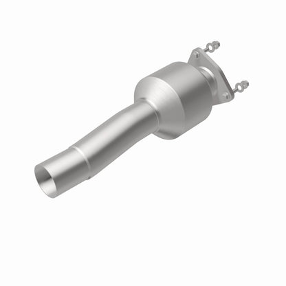 Magnaflow 15-17 Discovery Sport L4 OEM Underbody Direct Fit Converter