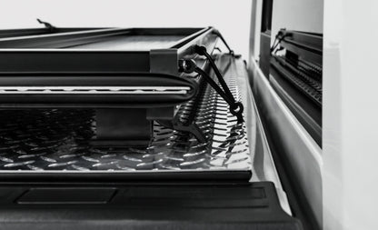 Access LOMAX Hard Tri-Fold Cover | Jeep Gladiator 20 (B3070019)