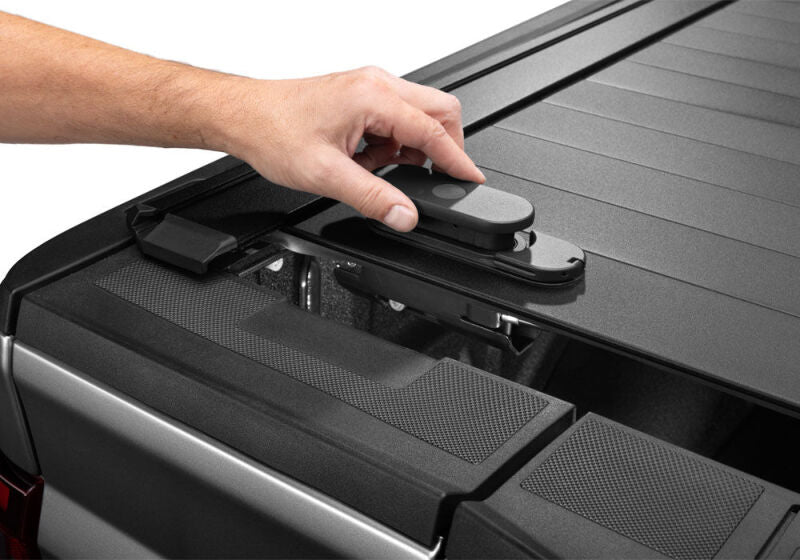 Retrax R-T-80482 RetraxPRO with EZ-Off FRC-4000 Retractable Tonneau Cover