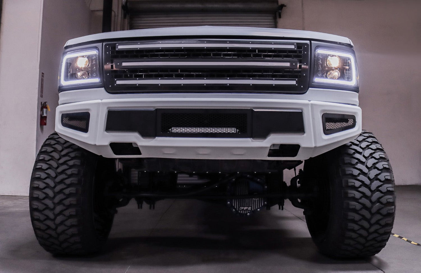 AlphaRex 92-96 Ford F-Series/Bronco PRO-Series Halogen Projector Headlights Alpha-Black