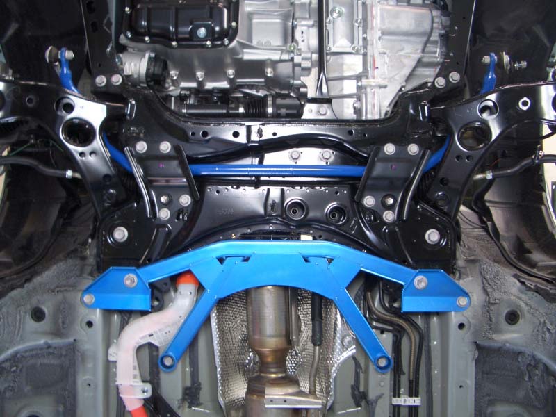 Cusco Power brace front for TOYOTA Prius (ZVW40W/ZVW41W)