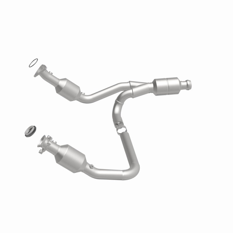 MagnaFlow OEM-Grade Catalytic Converter | GMC Sierra 14-16, Chevy Silverado 16-18 (52642)