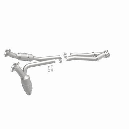 Magnaflow OEM Grade Direct-Fit Catalytic Converter | Ford Transit 150/250/350 (52436)