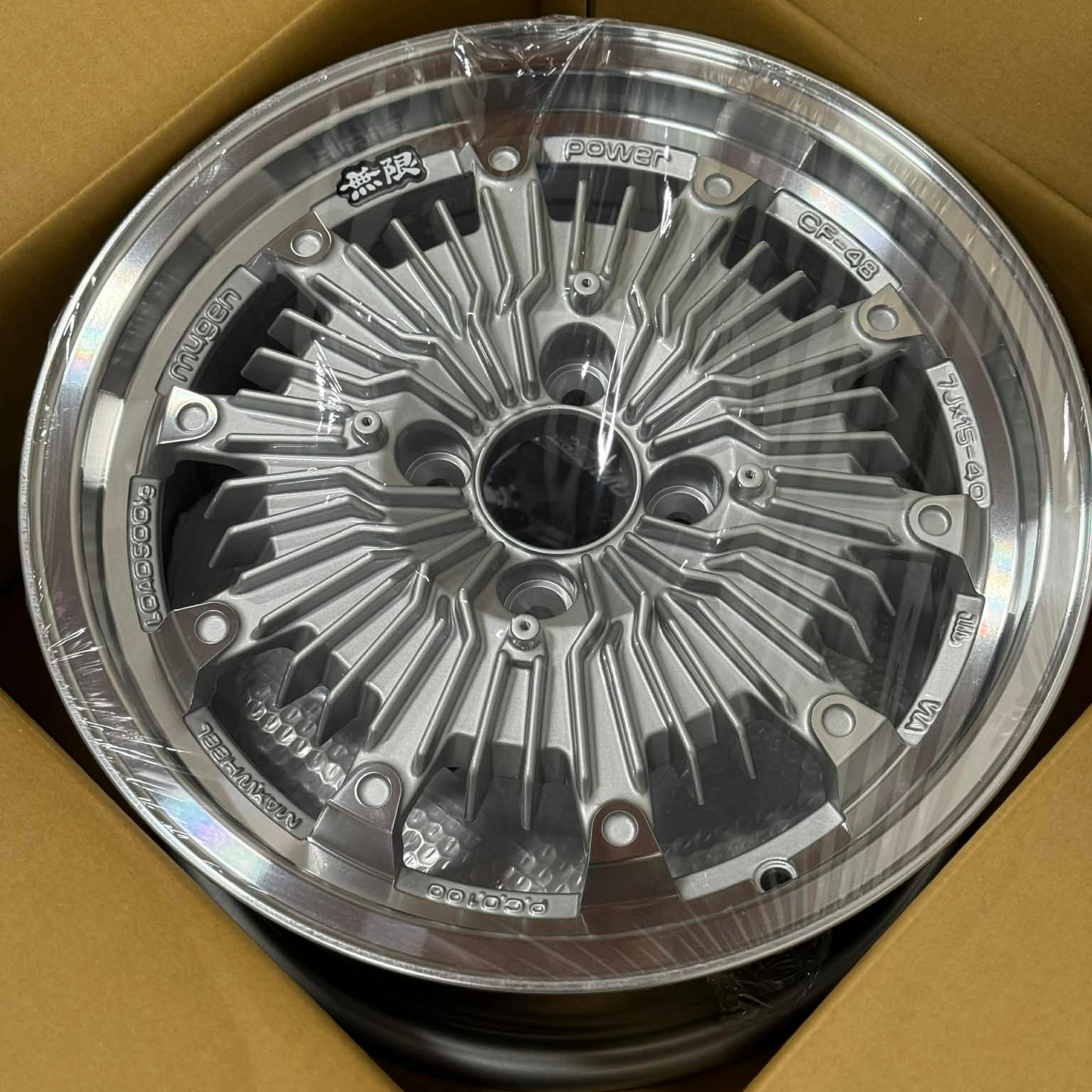 Mugen CF-48 Glory Labs Edition 15x7 +40 4x100 Silver (SET)