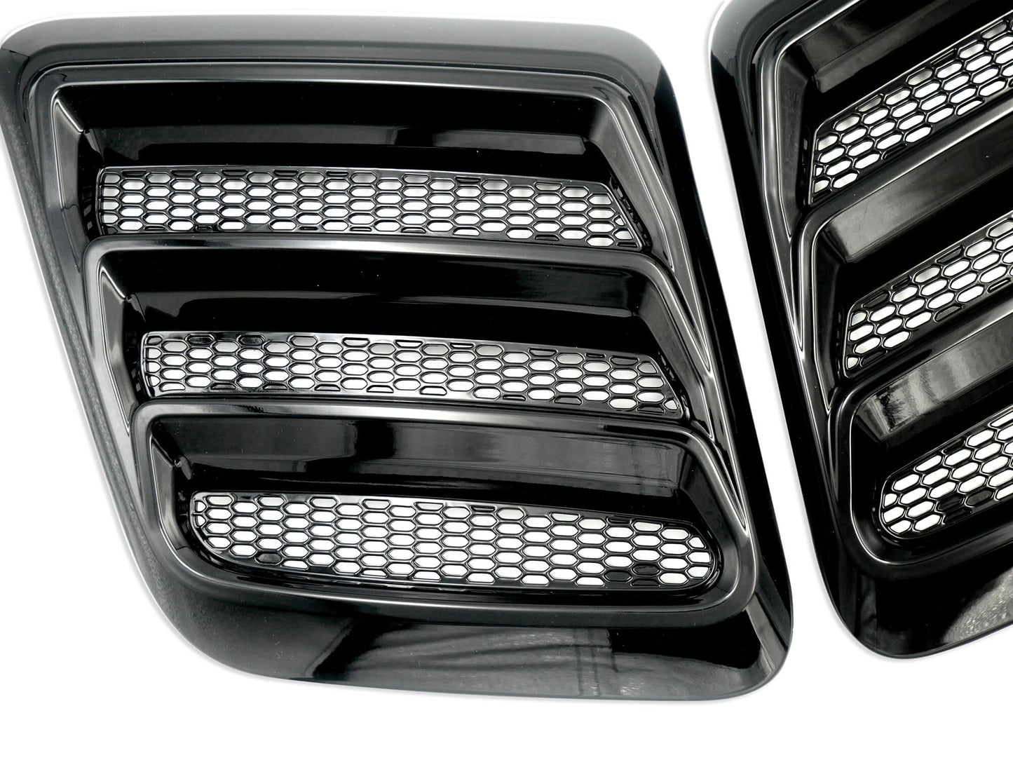 Roush 2018-2023 Mustang Hood Heat Extractors - Gloss Black