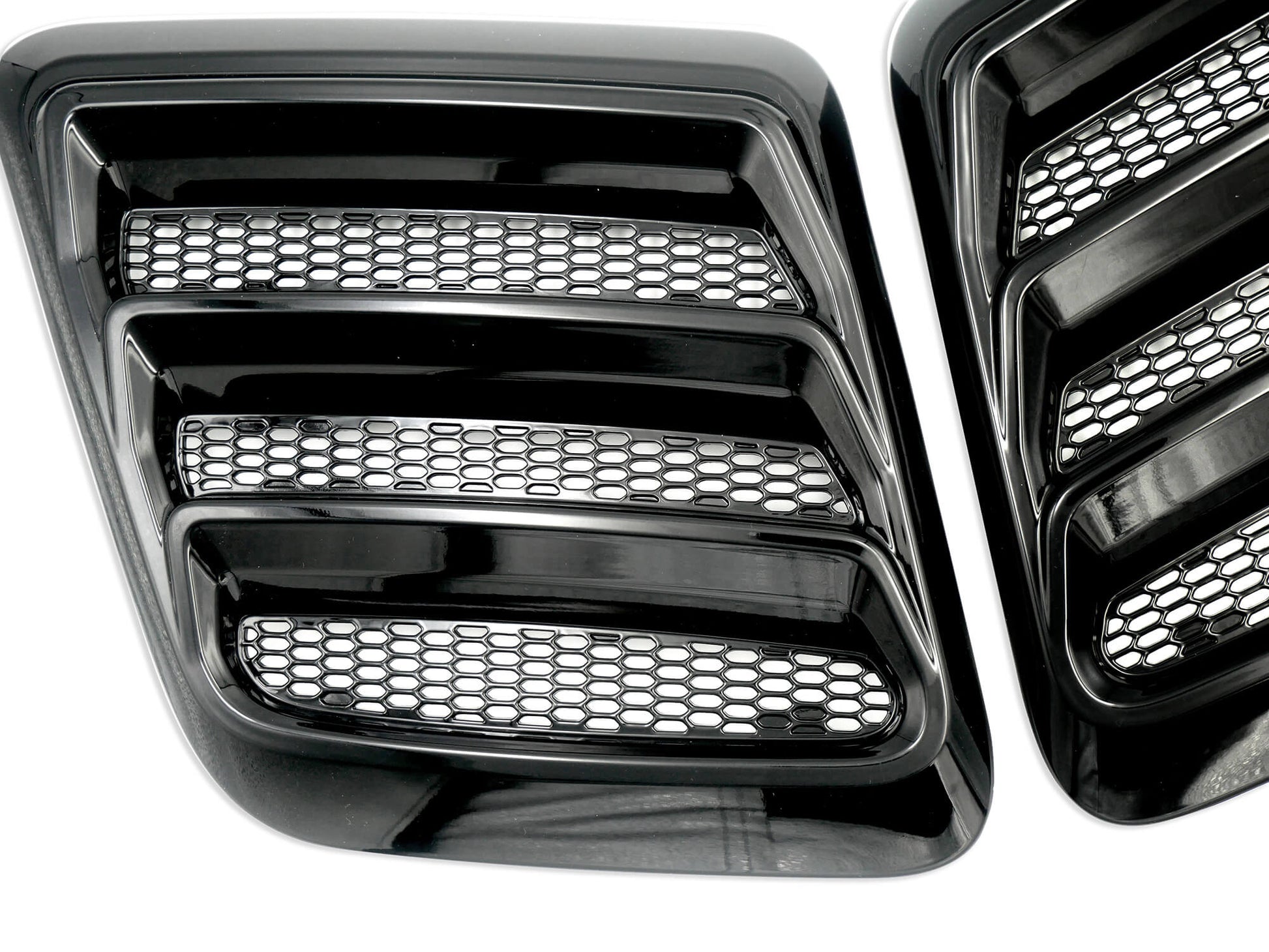 Roush 2018-2023 Mustang Hood Heat Extractors - Gloss Black