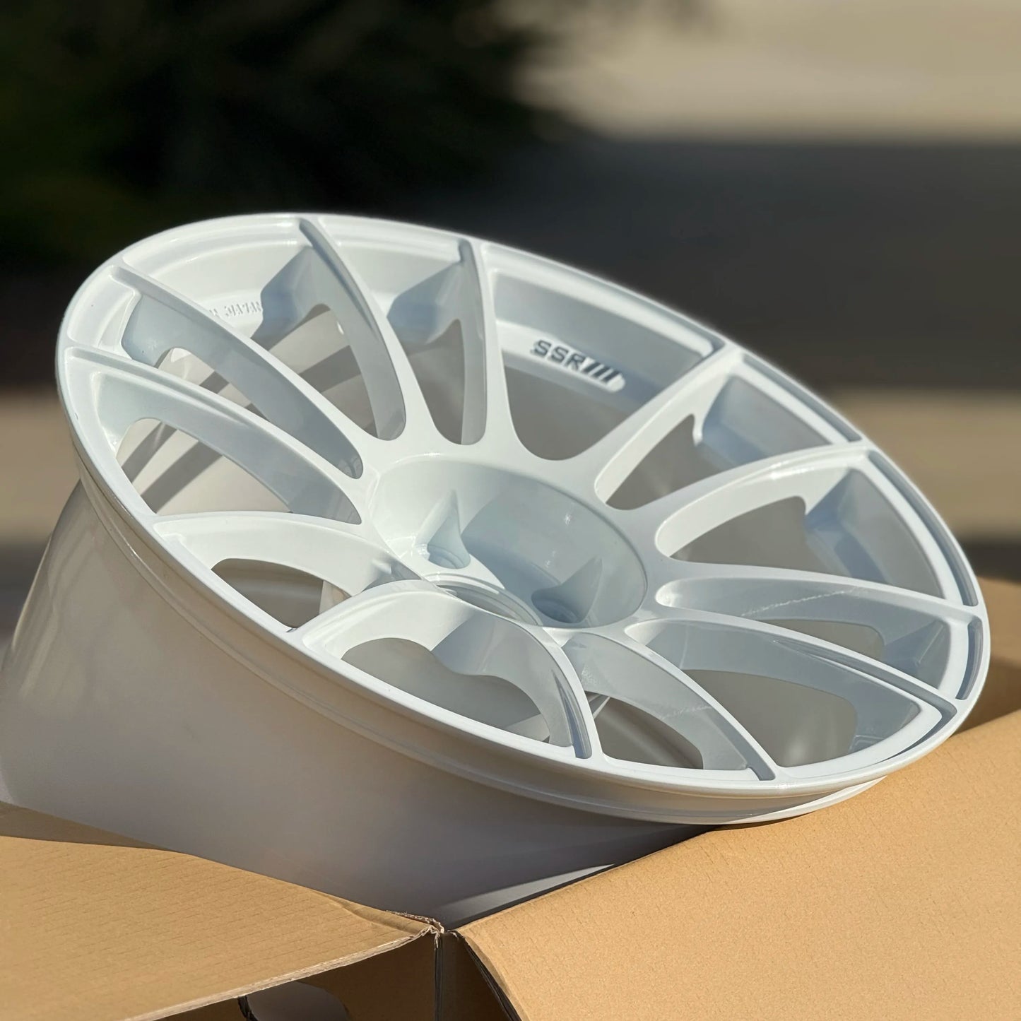 SSR GTX04 18x9.5 +22 5x114.3 White (SET)