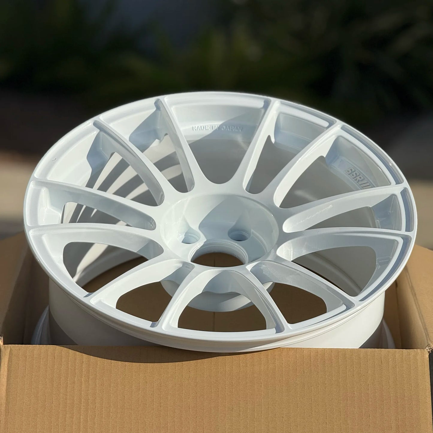 SSR GTX04 18x9.5 +22 5x114.3 White (SET)