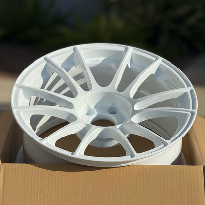SSR GTX04 18x9.5 +22 5x114.3 White (SET)
