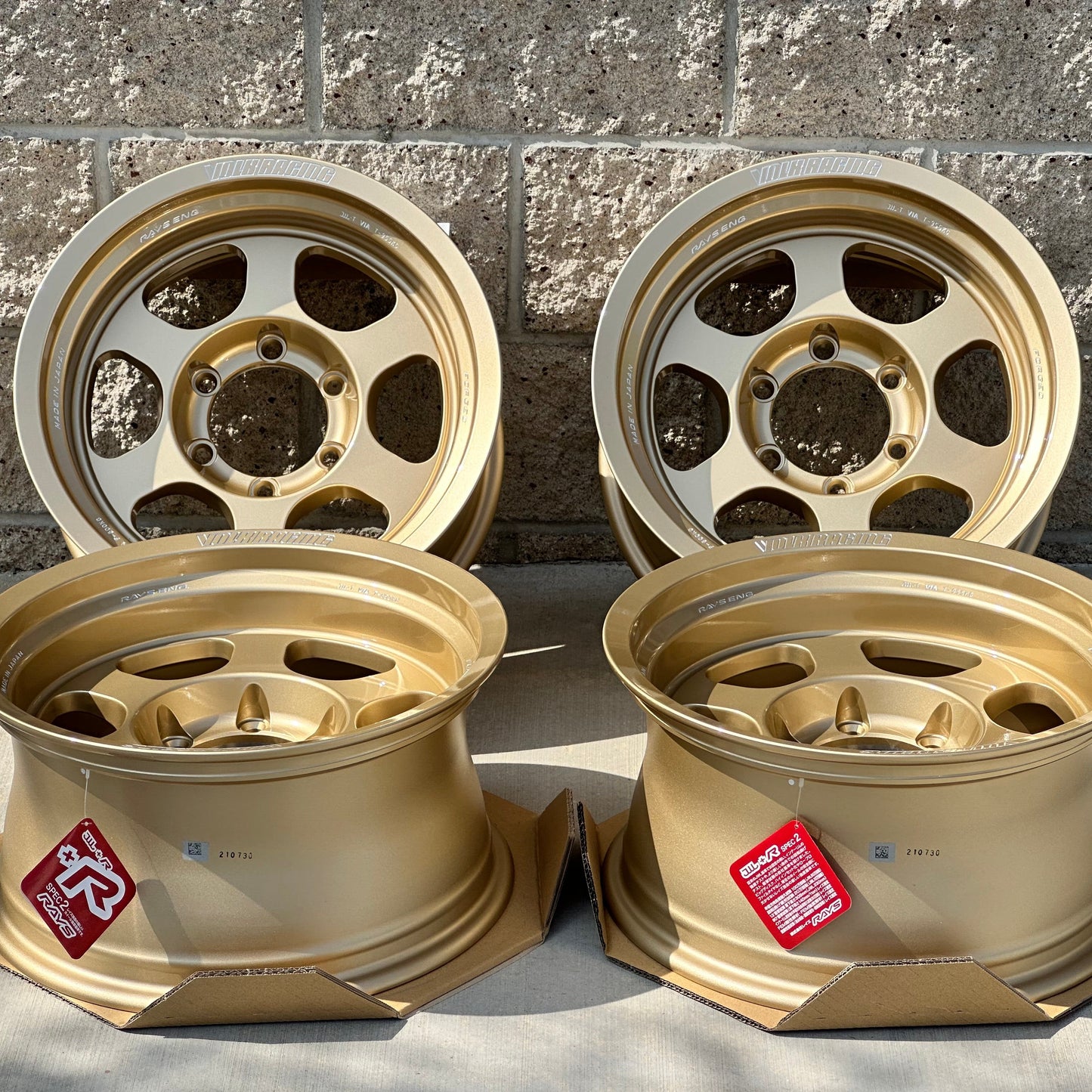 Volk Racing TE37XT M-Spec 16x8 -20, 6x139.7 Gold (SET)