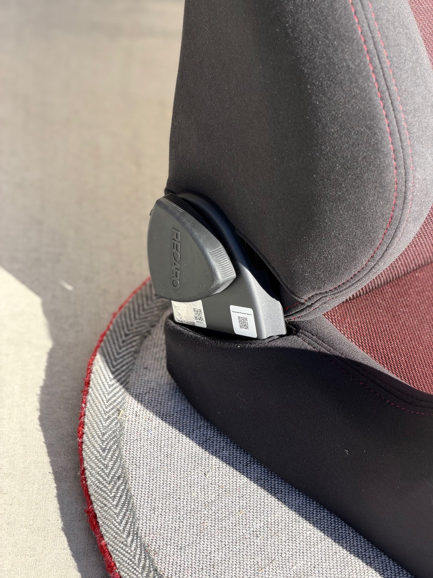 Recaro SR-7 GK100 Sport Seat - Kamui Black x Glass Mesh Red