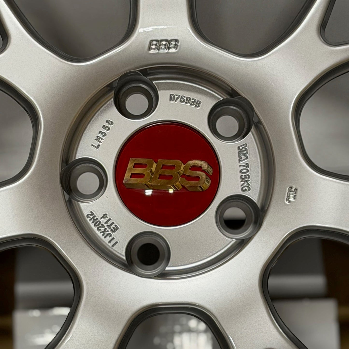 BBS LM-R 20x10 +12, 20x11 +14 5x112 Diamond Silver (SET)