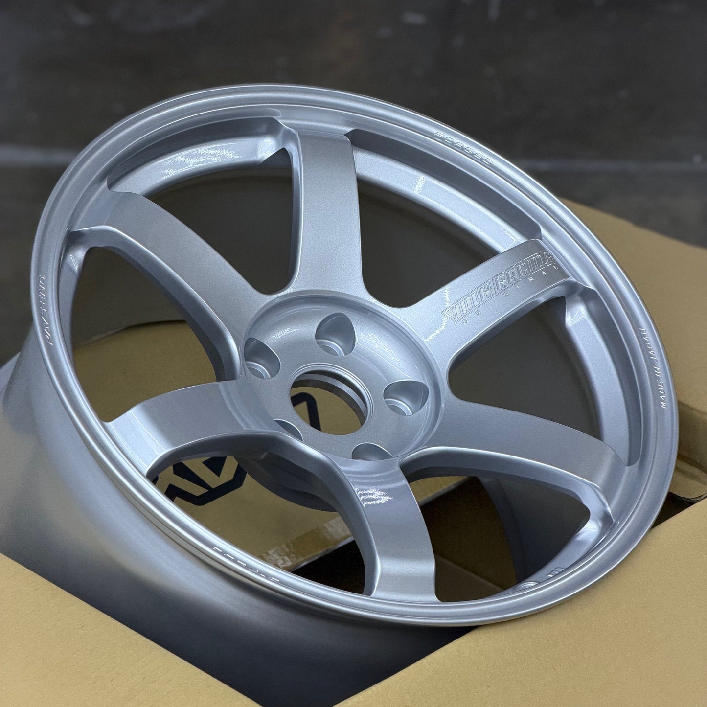 Volk Racing TE37 Saga S-Plus 18x10 +25 5x120 Diamond Silver (SET)