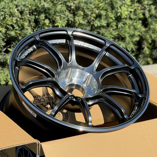 Advan RZIII 18x9.5 +25 5x114.3 Hyper Platinum Black & Diamond Cut (SET)