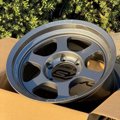 Volk Racing TE37XT M-Spec 17x8.5 +15 6x139.7 Gunmetal (SET)