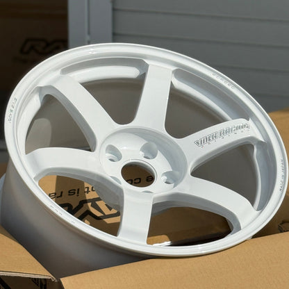 Volk Racing TE37 Saga S-Plus 18x9.5 +22 5x114.3 Dash White (SET)