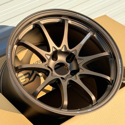 Volk Racing CE28N-Plus 18x10.5 +15 5x114.3 Bronze (SET)