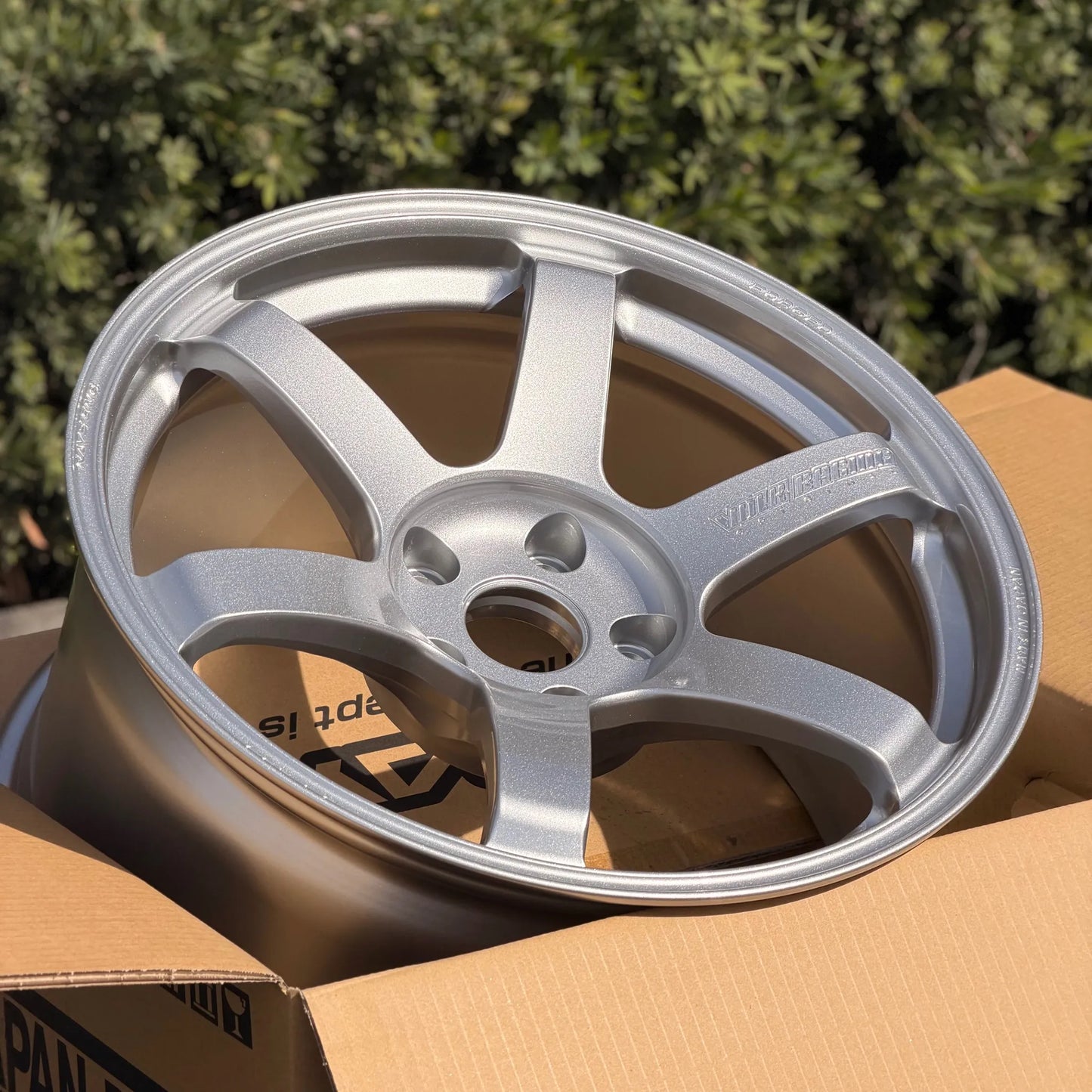 Volk Racing TE37 Saga S-Plus 18x10 +25 5x120 Diamond Silver Wheel