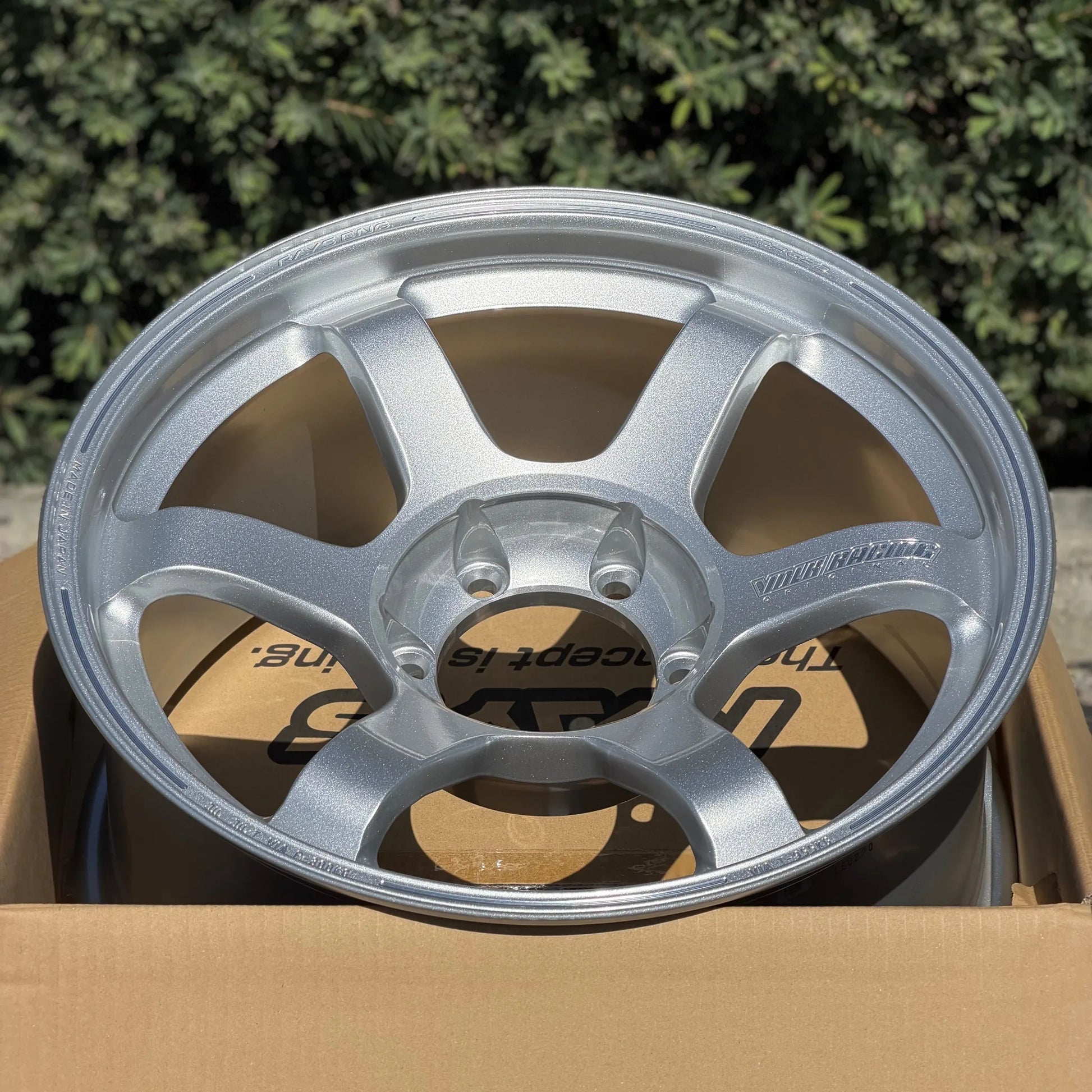 Volk Racing TE37 Large PCD Progressive Model II 18x9 +0 6x139.7 Diamond Silver Wheel