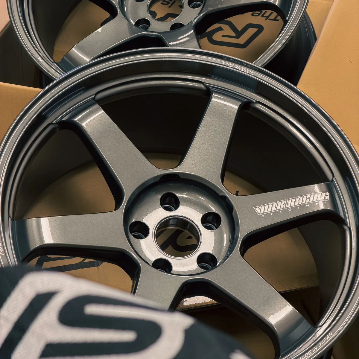 Volk Racing TE37 Ultra M-Spec 20x10 +8, 20x11 +15 5x112 Dark Gunmetal (SET)