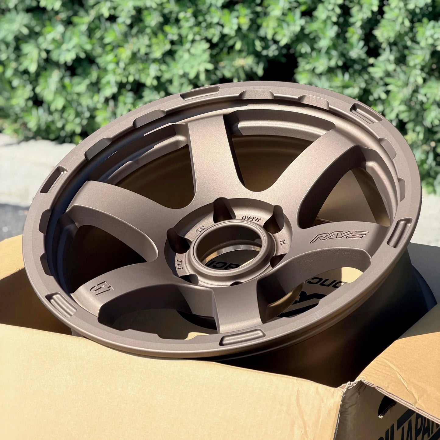 Gram Lights 57DR-X HD 18x9 +0 6x139.7 Dark Bronze (SET)