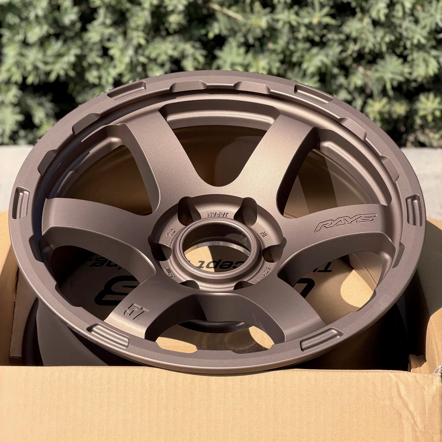Gram Lights 57DR-X HD 18x9 +0 6x139.7 Dark Bronze (SET)