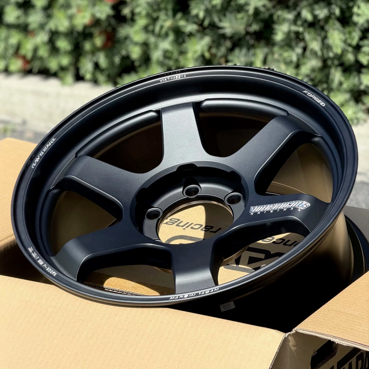 Volk Racing TE37 Ultra Large PCD M-Spec 18x9 +15 6x139.7 Matte Black (SET)