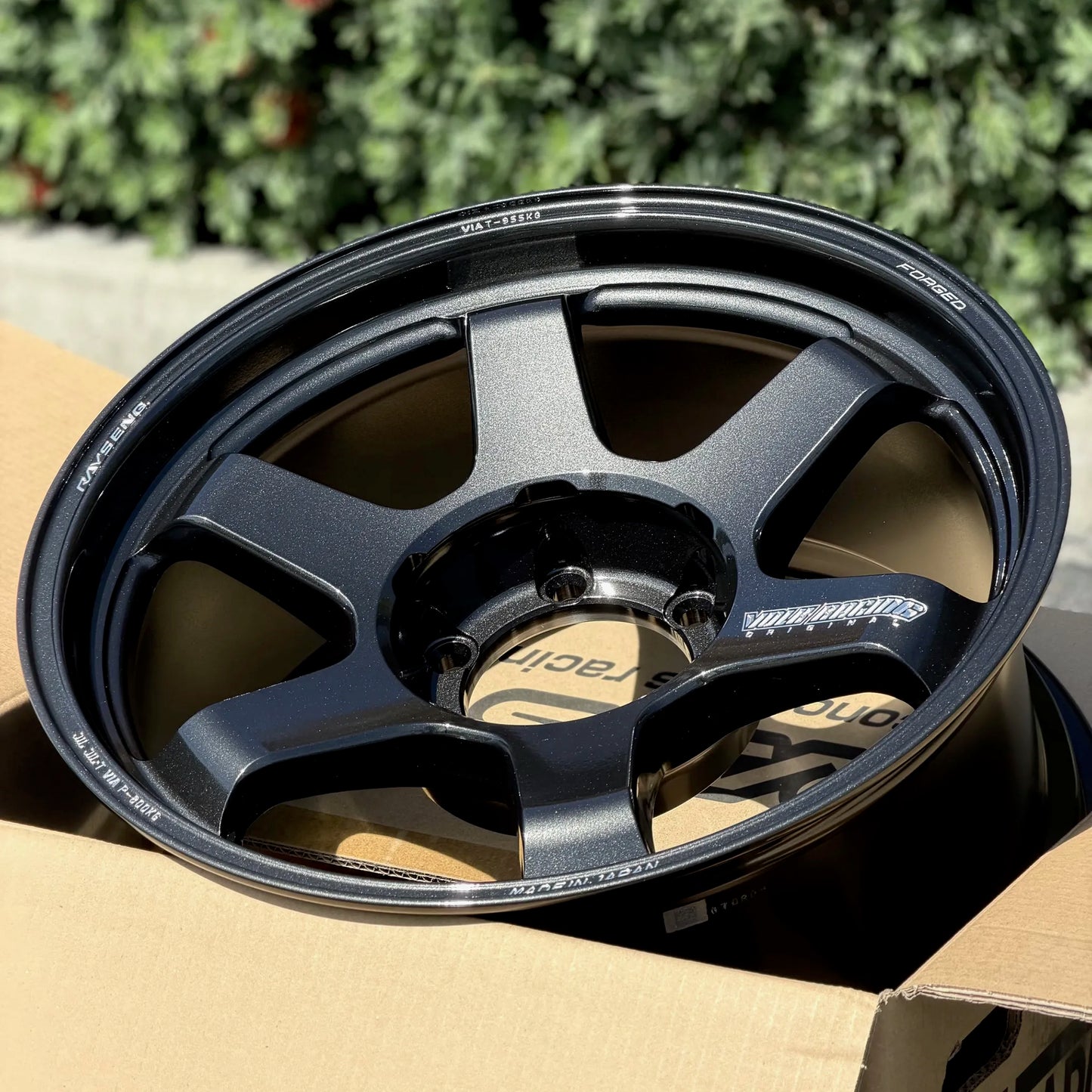 Volk Racing TE37 Ultra Large PCD M-Spec 18x9 +0 6x139.7 Diamond Dark Gunmetal (SET)