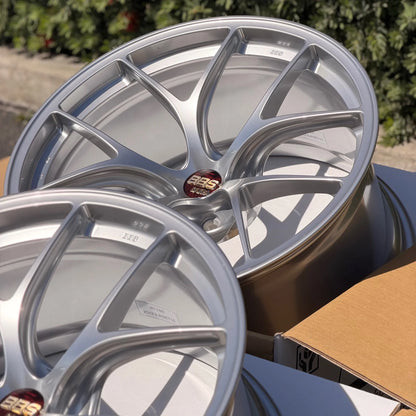 BBS RI-D 20x9.5 +10, 20x10.5 +15 5x112 Diamond Silver (SET)