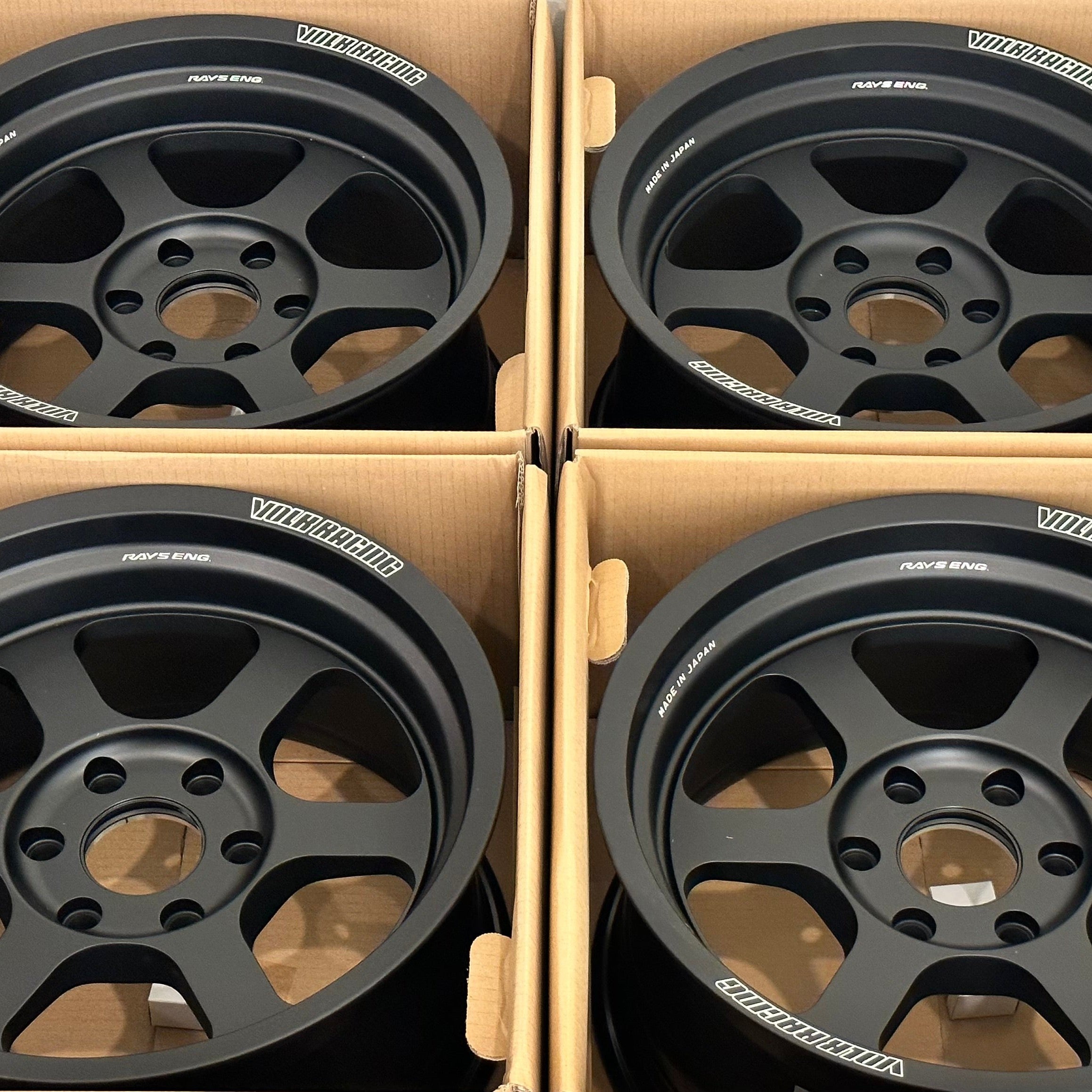 Volk Racing TE37XT M-Spec 18x9.5 +20, 6x135 Blast Black (SET)