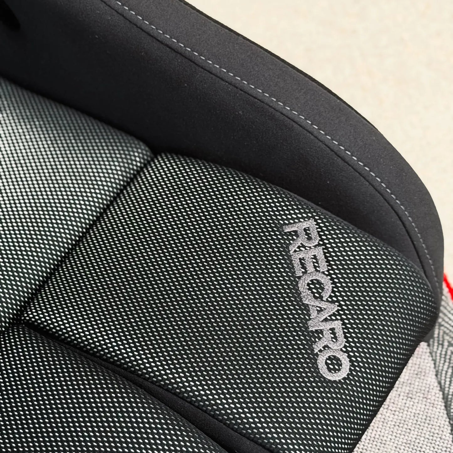 Recaro RSS BK (Standard / FRP) - Kamui Black / Brilliant Mesh Silver