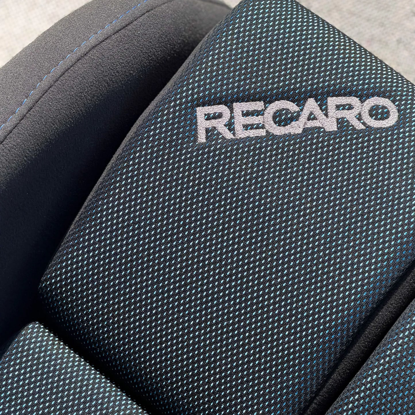 Recaro RSS BK (Large / FRP) - Kamui Black / Brilliant Mesh Blue