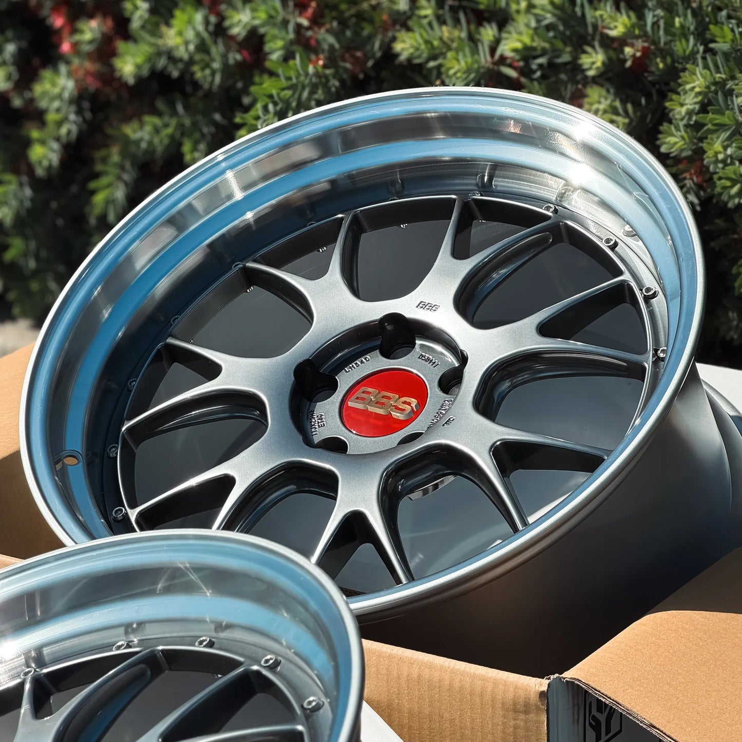 BBS LM-R 20x9.5 +23, 20x11 +40 5x120 Diamond Black (SET)