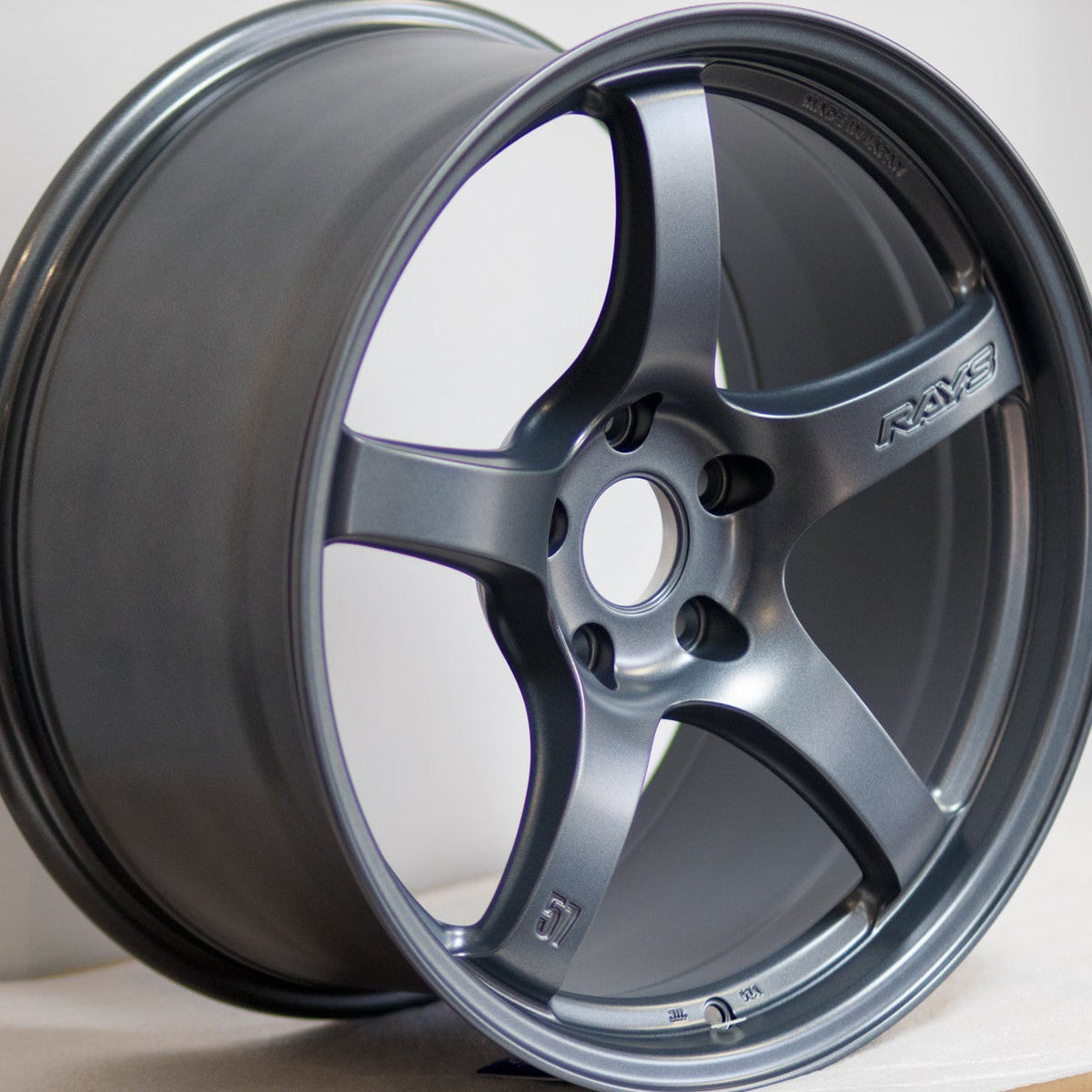 Gram Lights 57CR 18x9.5 +38 5x120 Gun Blue 2 (SET)