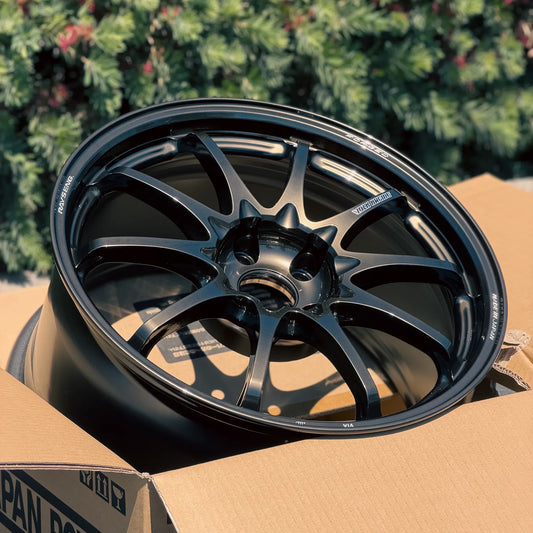 Volk Racing CE28N-Plus 18x9.5 +45 5x114.3 Shining Bronze Metal (SET)