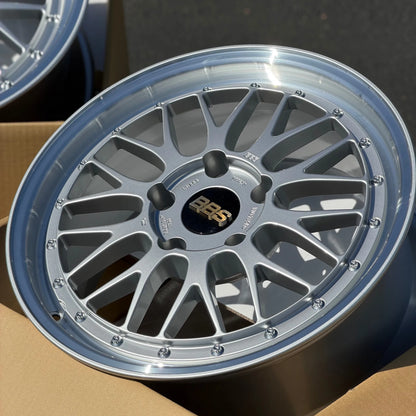 BBS LM 18x8.5 +56, 18x10 +65 5x130 Diamond Silver (SET)