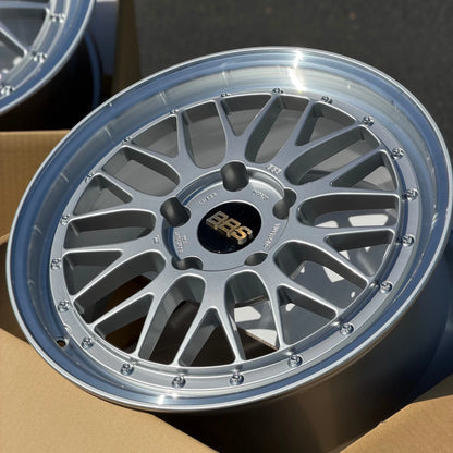 BBS LM 18x8.5 +56, 18x11 +56 5x130 Diamond Silver (SET)