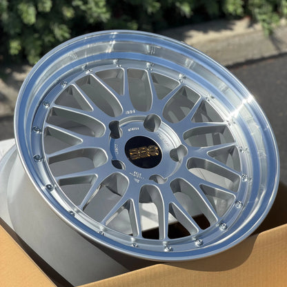 BBS LM 18x8.5 +56, 18x11 +56 5x130 Diamond Silver (SET)