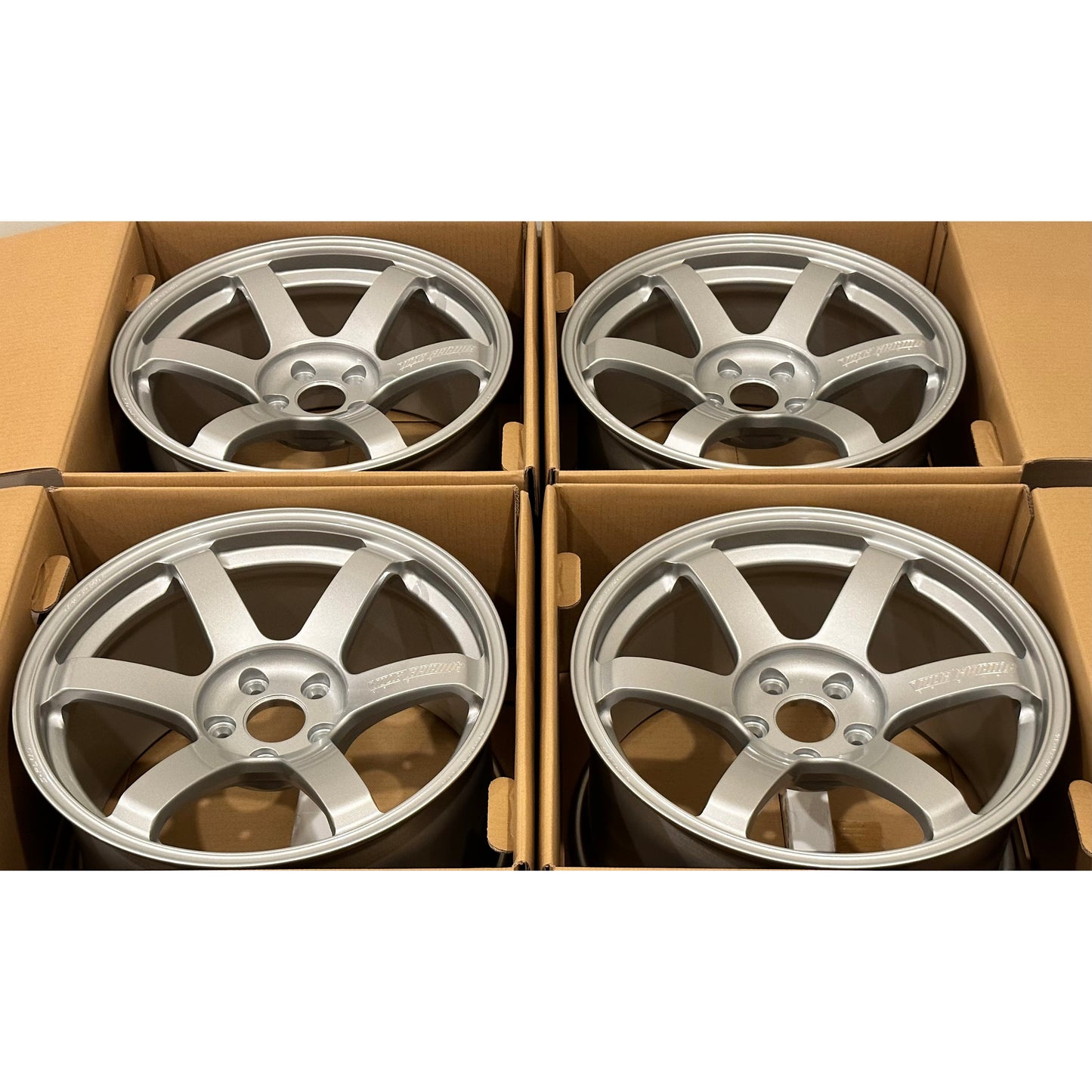 Volk Racing TE37 Saga S-Plus 18x9.5 +22 5x114.3 Diamond Silver (SET)