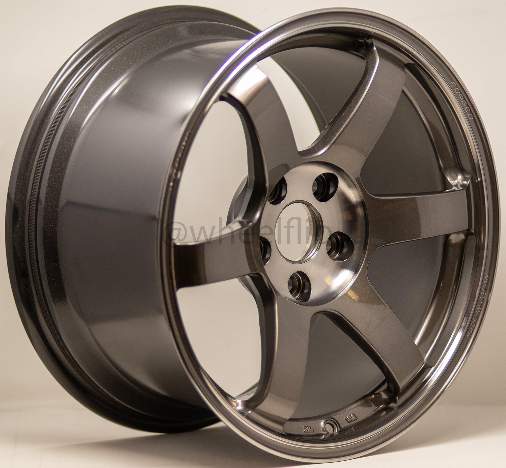 Volk Racing TE37 Saga SL 17x9.5 +40 5x114.3 Pressed Graphite