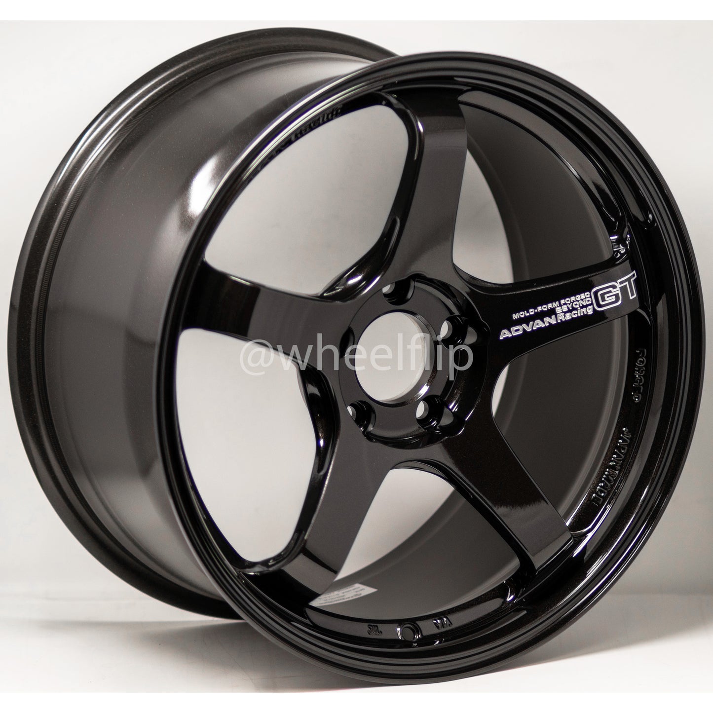 Advan GT Beyond 18x9.5 +38 5x114.3 Titanium Black (SET)