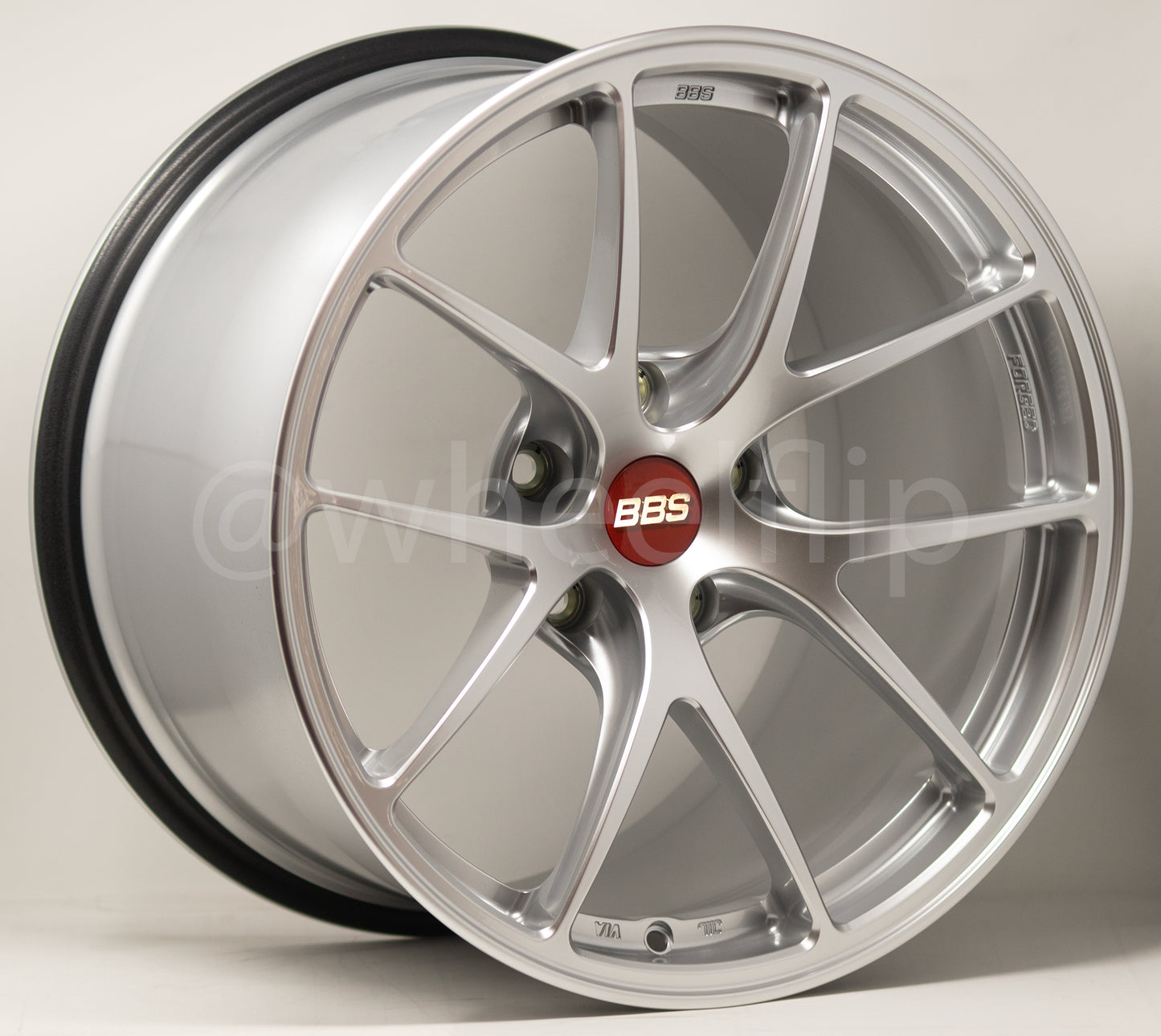 BBS RI-A 18x10 +25, 18x11 +37 5x120 Diamond Silver (SET)