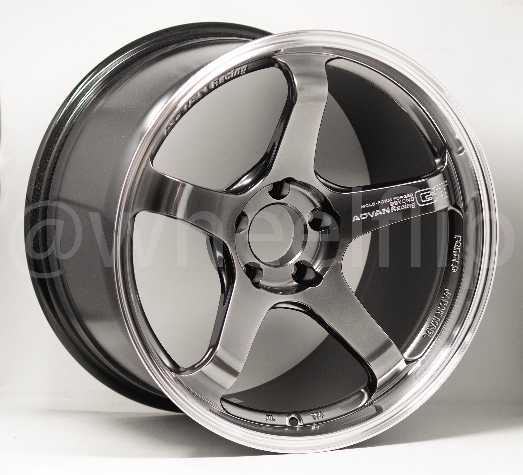 Advan GT Beyond 18x11 +15 5x114.3 Machining & Hyper Platinum