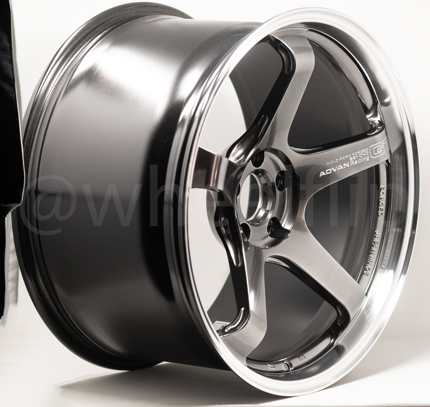 Advan GT 19x9.5 +25, 19x11 +35 5x112 Beyond Machining & Hyper Platinum Black (SET)