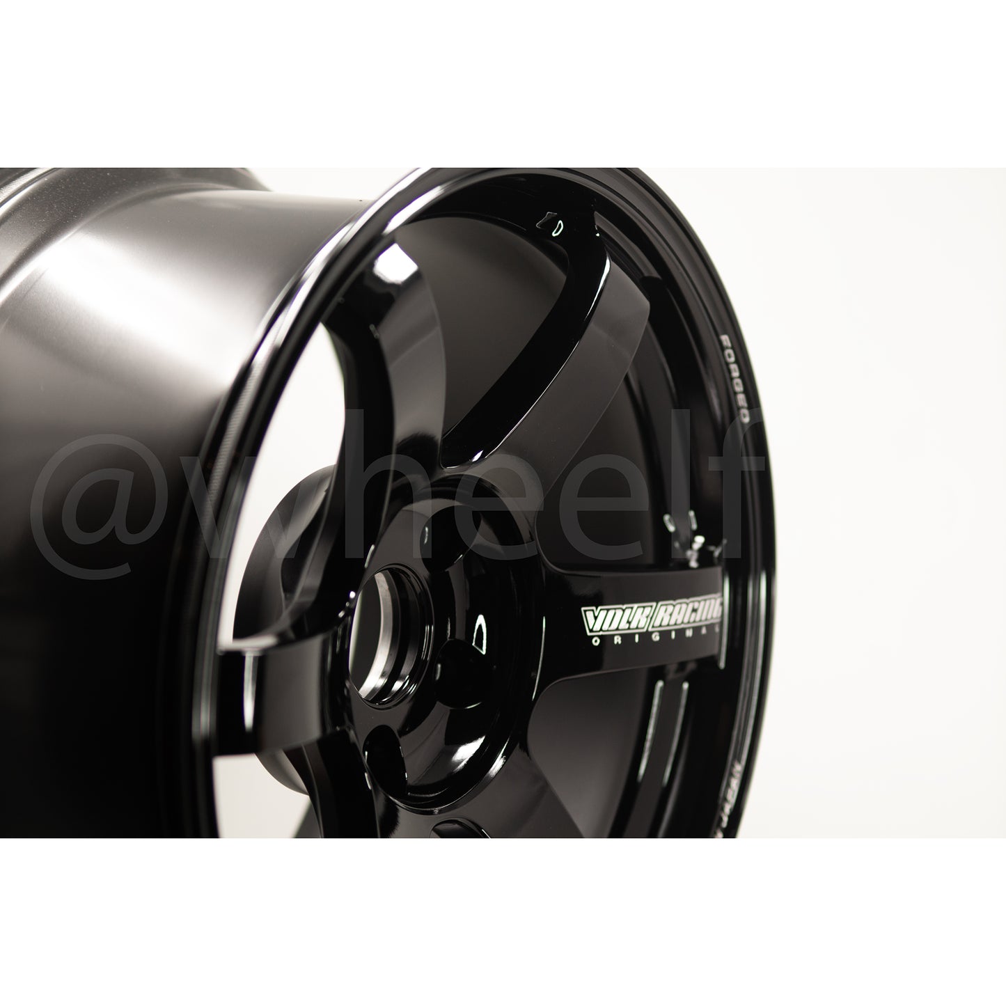 Volk Racing TE37 Saga S-Plus 17x9 +22 5x114.3 Black (SET)