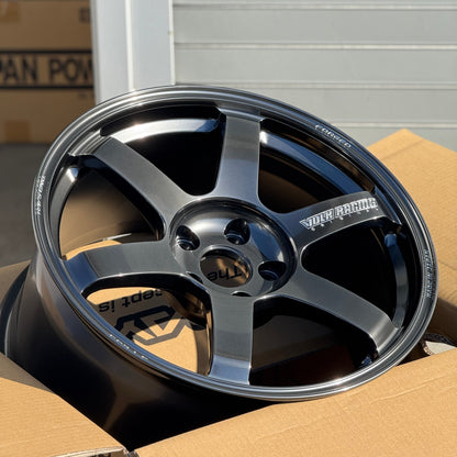 Volk Racing TE37 Saga S-Plus 18x9.5 +38 5x114.3 Shining Black Metal (SET)