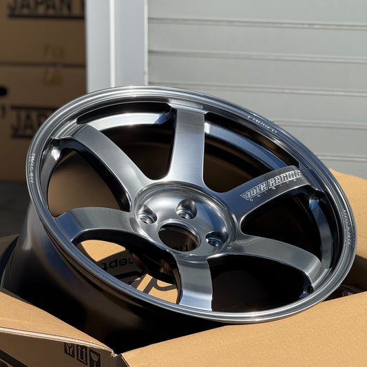 Volk Racing TE37 Saga S-Plus 18x9.5 +22 5x114.3 Shining Light Metal (SET)